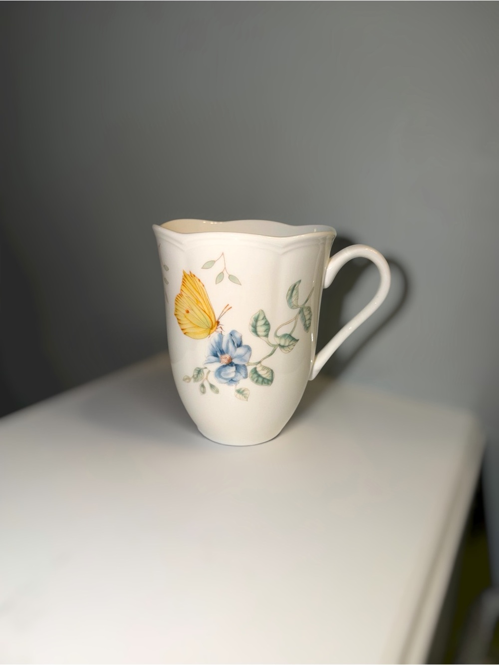 Lenox Butterfly Meadow Dragonfly Bee Floral Porcelain Mug 4.5 Inch